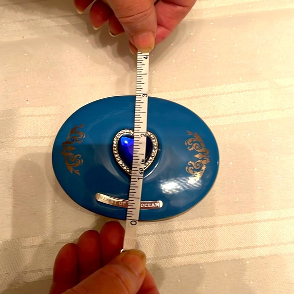 Titanic Heirloom 1990 Porcelain Music Box - Picture 10 of 10